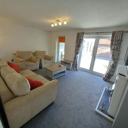Leominster 3 Bedroom House Parking Garden Private Экстерьер фото