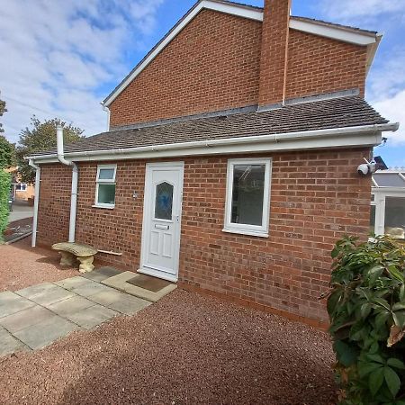 Leominster 3 Bedroom House Parking Garden Private Экстерьер фото