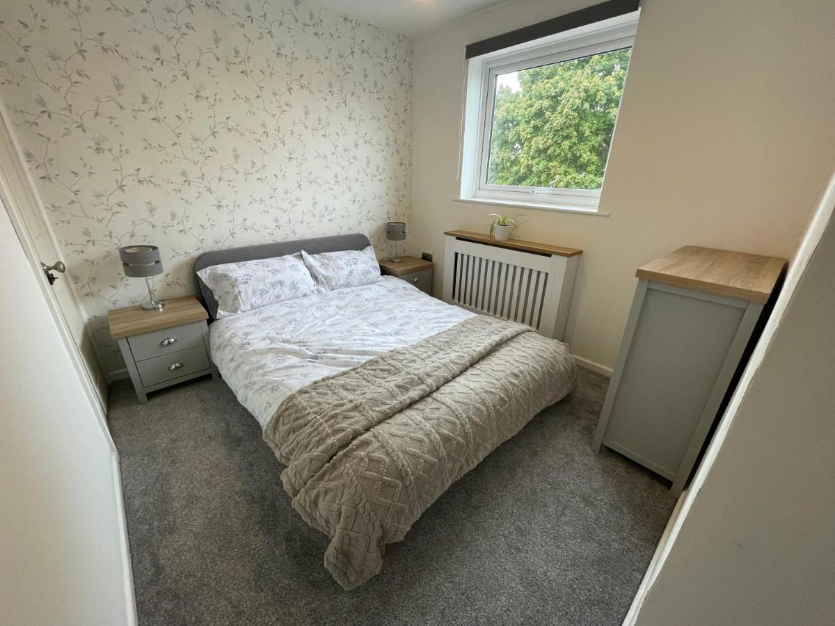 Leominster 3 Bedroom House Parking Garden Private Экстерьер фото