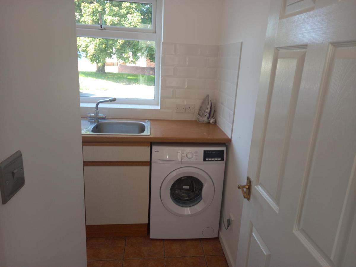 Leominster 3 Bedroom House Parking Garden Private Экстерьер фото