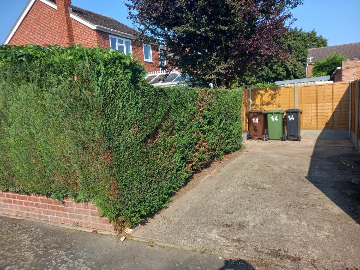 Leominster 3 Bedroom House Parking Garden Private Экстерьер фото