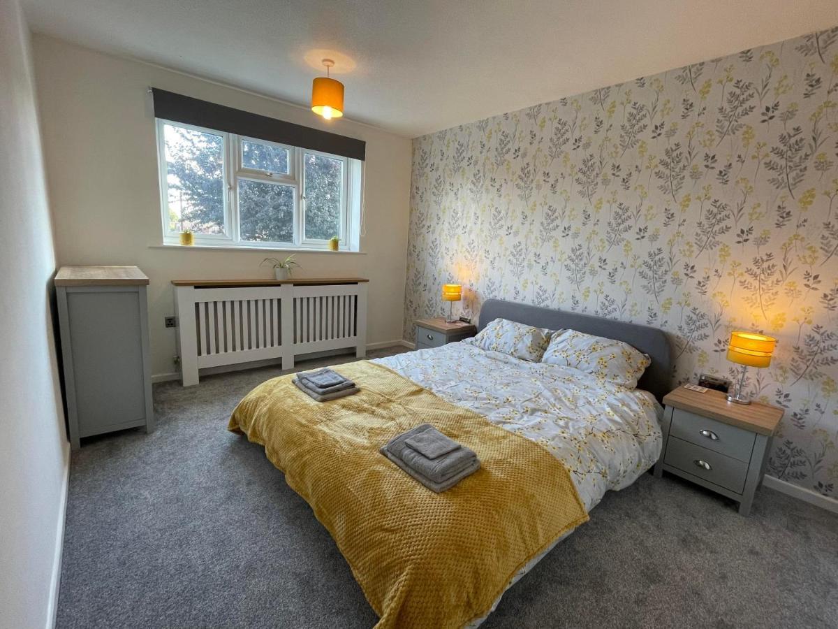 Leominster 3 Bedroom House Parking Garden Private Экстерьер фото